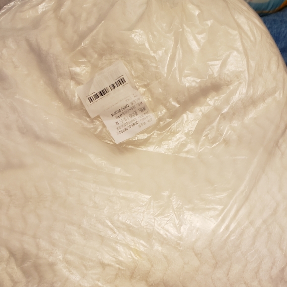 NWT- MEDUIM SUPER SOFT PET BED - Picture 8 of 10